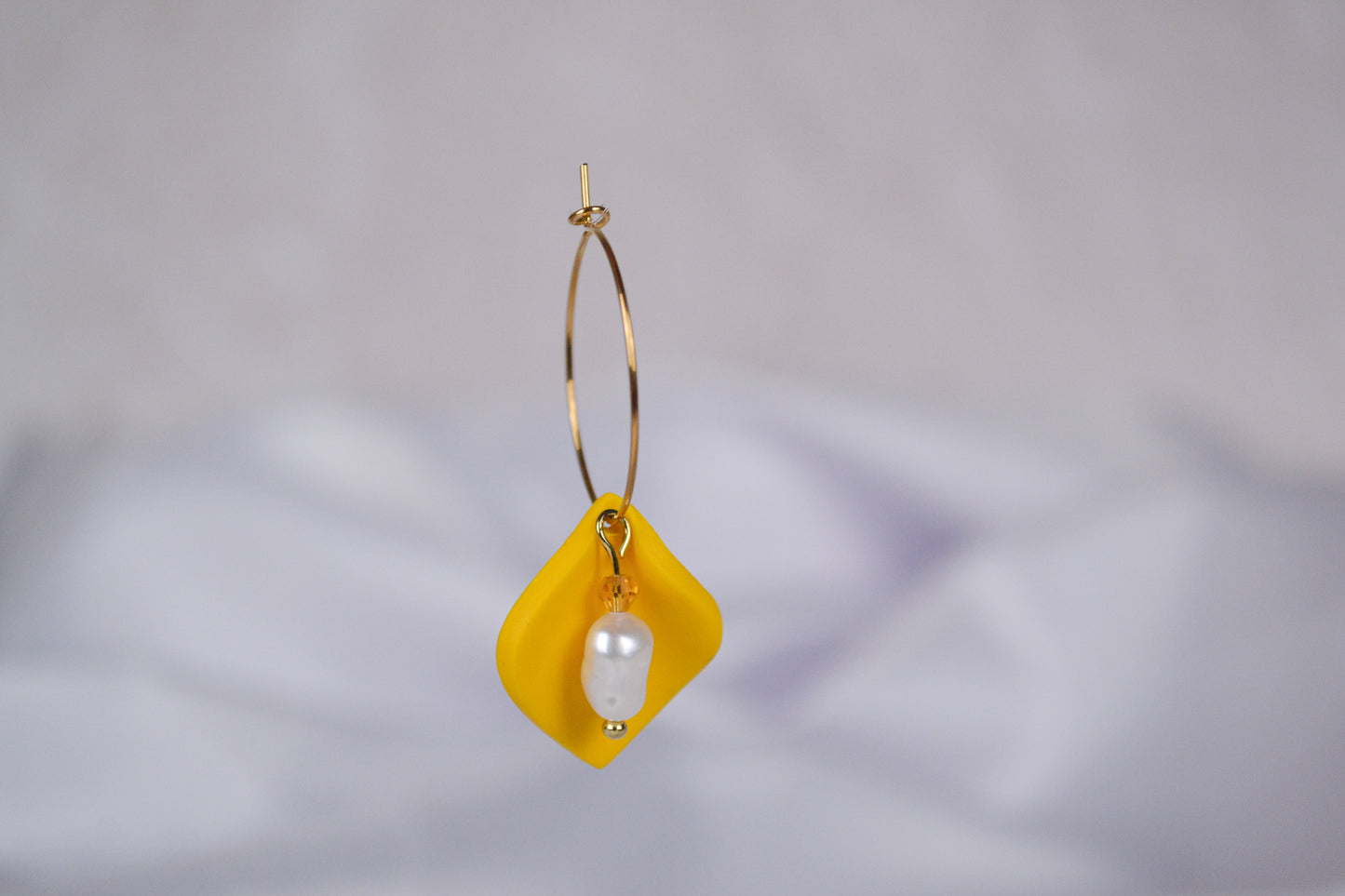 Leyla hoop earrings in yellow