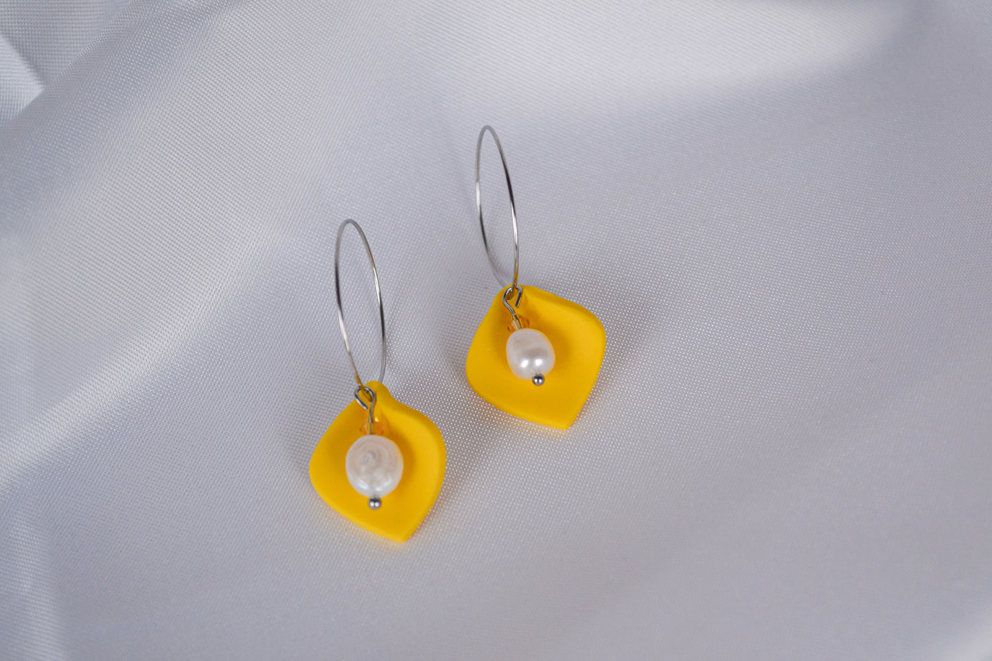 Leyla hoop earrings in yellow