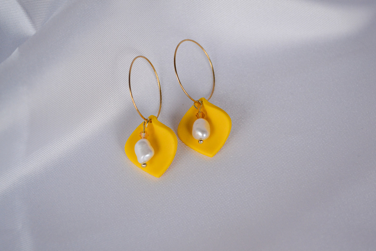 Leyla hoop earrings in yellow