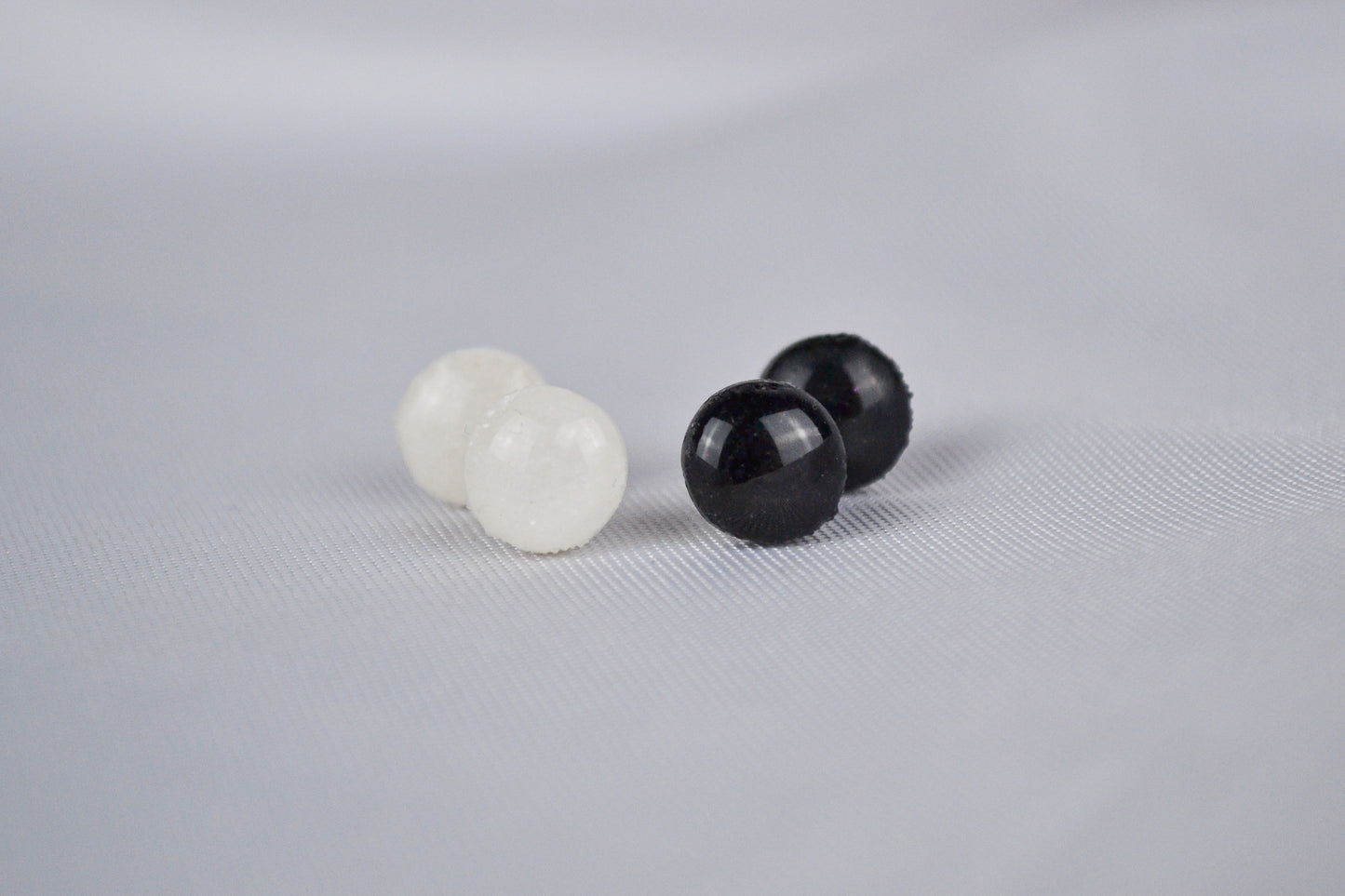Glitter plug set in white and black