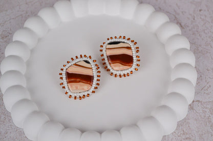 Polymer Ton Ohrringe inspiriert von Edelsteinen mit gewebtem Perlen-Rand