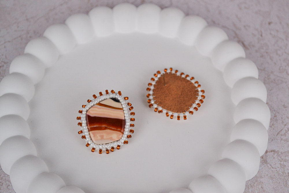 Polymer Ton Ohrringe inspiriert von Edelsteinen mit gewebtem Perlen-Rand