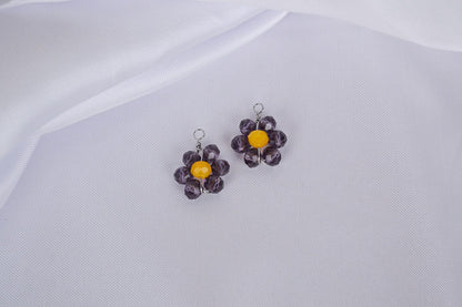 Violette Blumen Anhänger aus Glasperlen